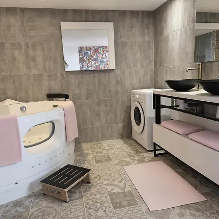 Le Secret Show Apartment *